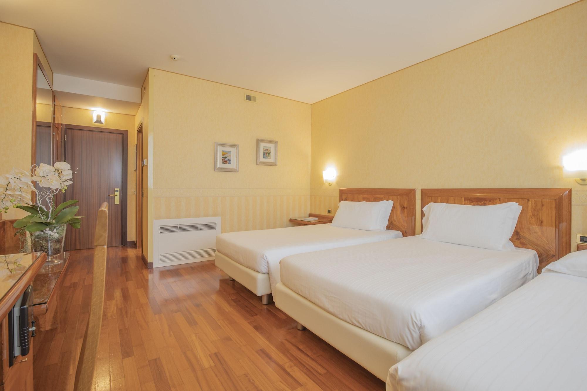 Montresor Hotel Tower Bussolengo Esterno foto