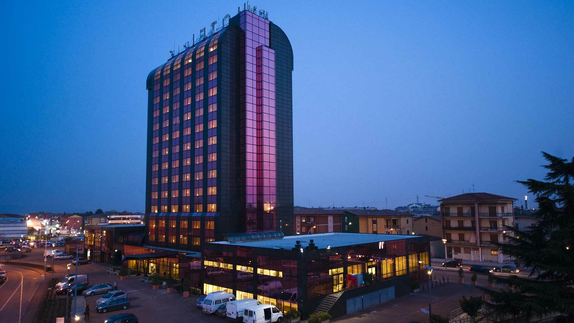 Montresor Hotel Tower Bussolengo Esterno foto
